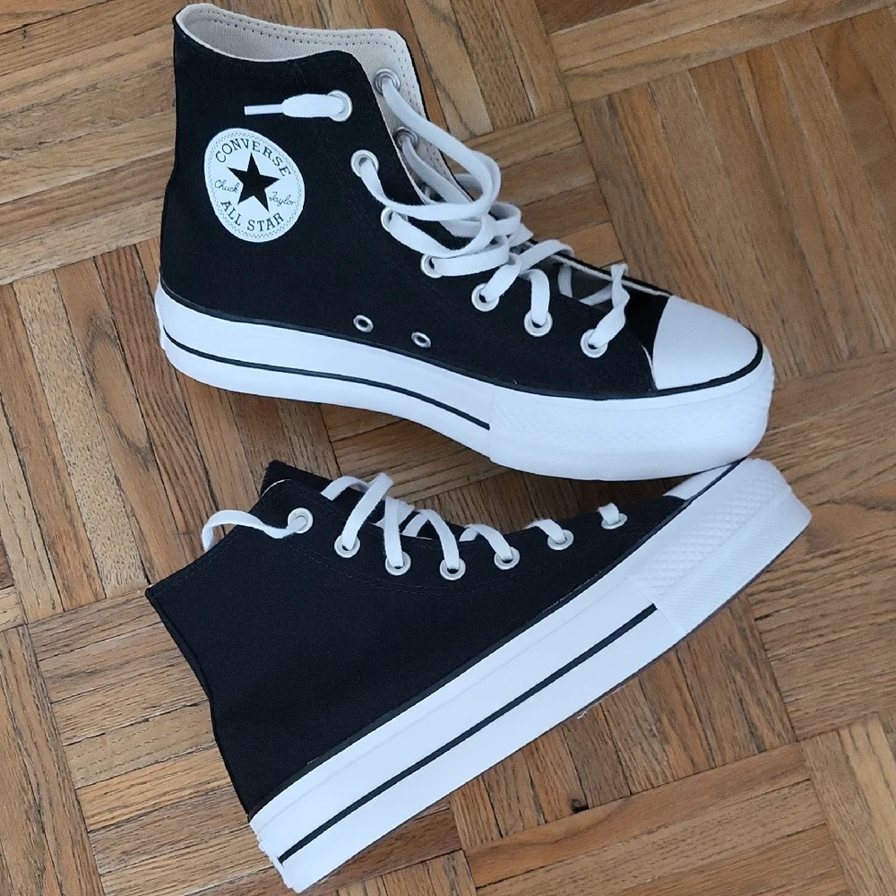 NWOB Converse Chuck Taylor All Star Lift Black Women's 8.5 - Picture 2 of 10